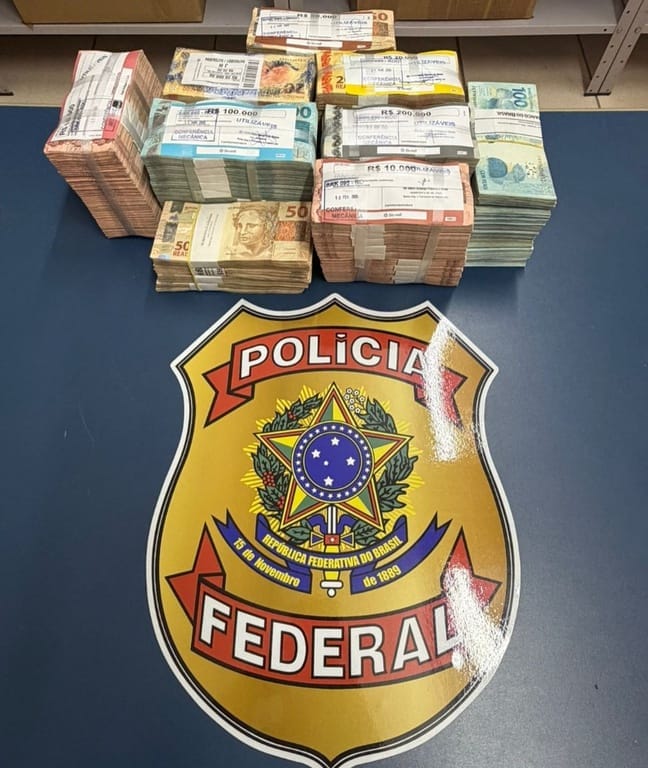 Policia Federal apura lavagem de dinheiro e apreende R$ 500 mil durante abordagem em MT