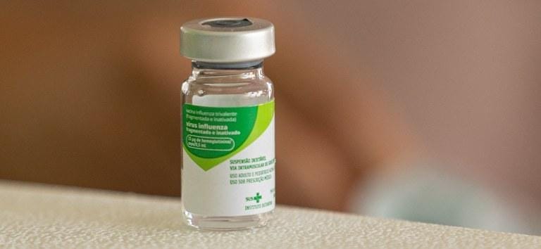 Idosos, crianças e gestantes devem procurar postos de saúde para vacinação contra gripe