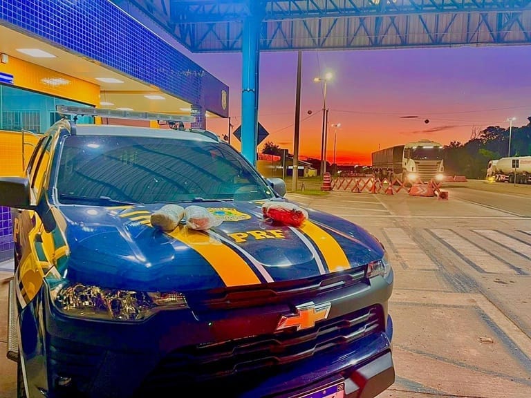 PRF apreende droga em bagagem de passageira de ônibus na BR-364, em Cuiabá