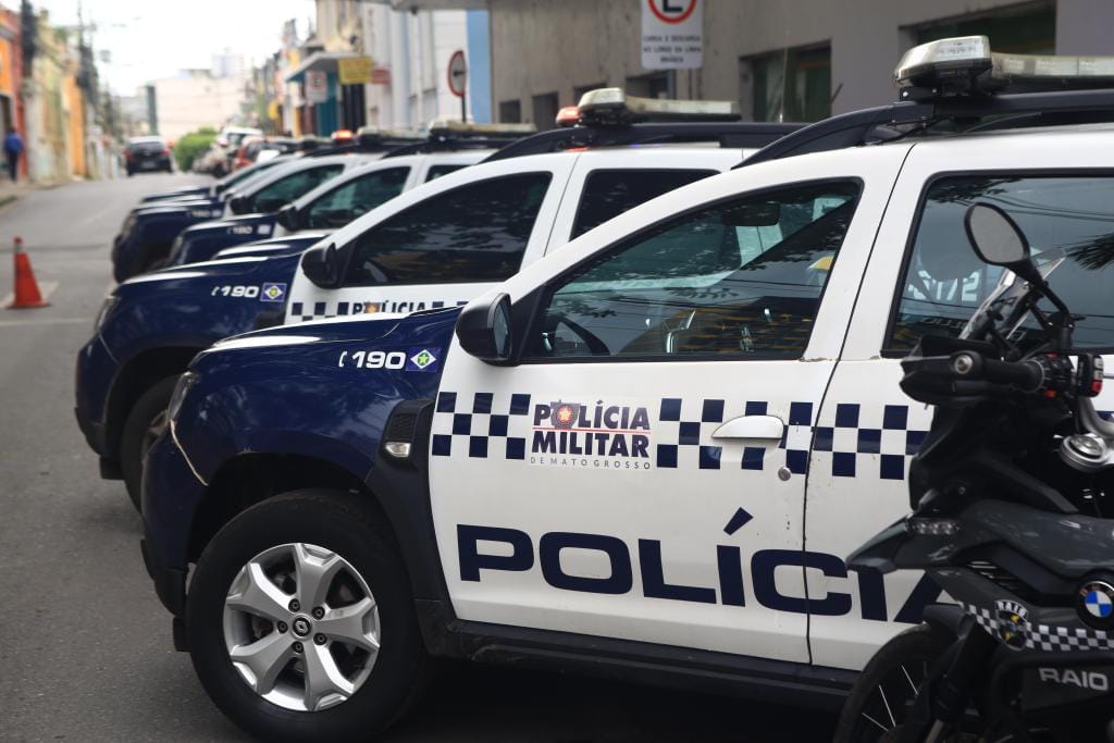 Suspeito de sequestro morre em confronto e dupla é presa durante ação da PM