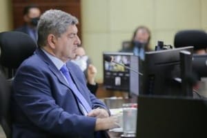 Nova ferramenta do TCE cruza dados e alerta para riscos na saúde e previdência